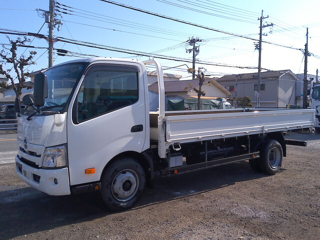 日野デュトロ平ボディ小型（2t・3t）[写真03]