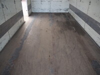 いすゞフォワードアルミバン中型（4t）[写真12]