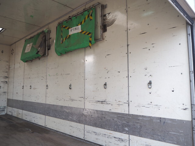 いすゞフォワードアルミバン中型（4t）[写真14]