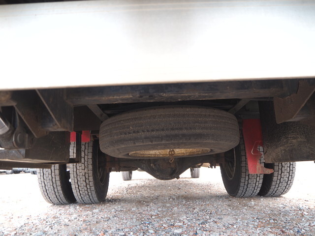 いすゞフォワードアルミバン中型（4t）[写真19]