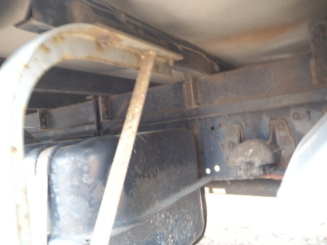 いすゞフォワードアルミバン中型（4t）[写真22]