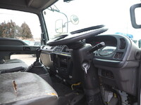 いすゞフォワードアルミバン中型（4t）[写真35]