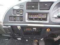 いすゞフォワードアルミバン中型（4t）[写真40]