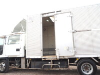 いすゞフォワードアルミバン中型（4t）[写真08]