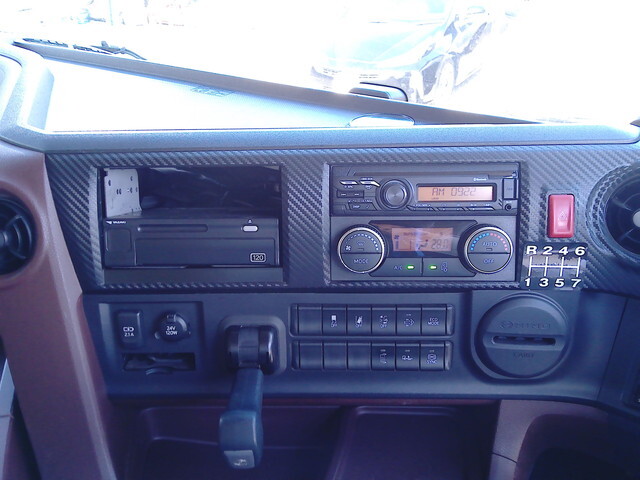 日野プロフィアアルミウイング大型（10t）[写真28]