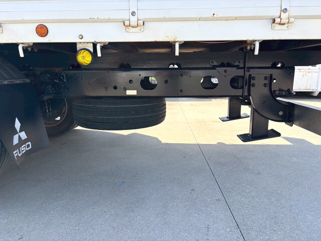 三菱ふそうファイターセルフクレーン4段中型（4t）[写真11]