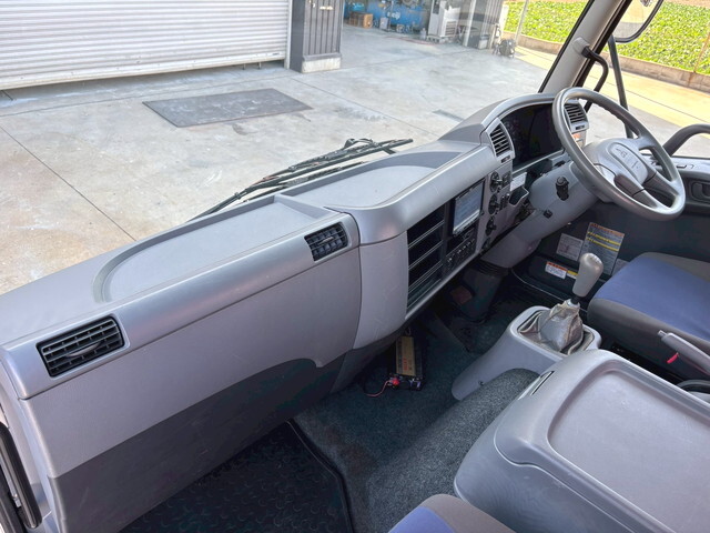 三菱ふそうファイターセルフクレーン4段中型（4t）[写真32]