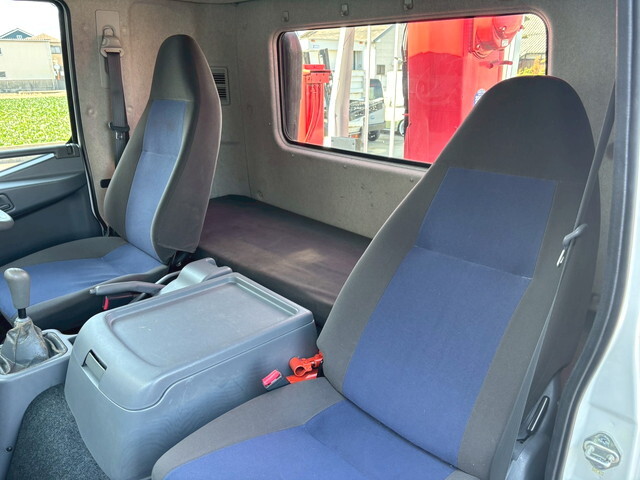 三菱ふそうファイターセルフクレーン4段中型（4t）[写真33]