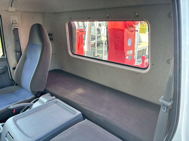 三菱ふそうファイターセルフクレーン4段中型（4t）[写真36]