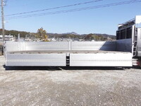 三菱ふそうファイター平ボディ増トン（6t・8t）[写真15]