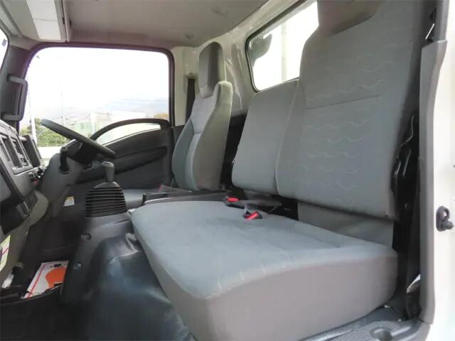 いすゞエルフセーフティローダー小型（2t・3t）[写真12]