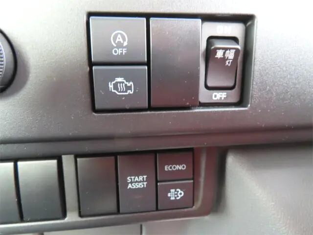 いすゞエルフセーフティローダー小型（2t・3t）[写真18]