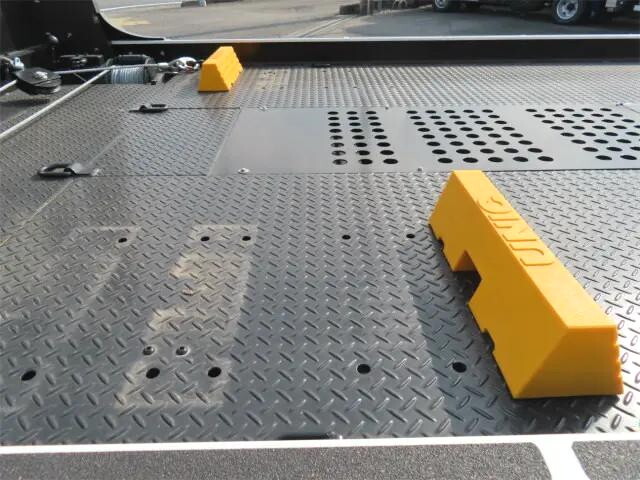 いすゞエルフセーフティローダー小型（2t・3t）[写真25]