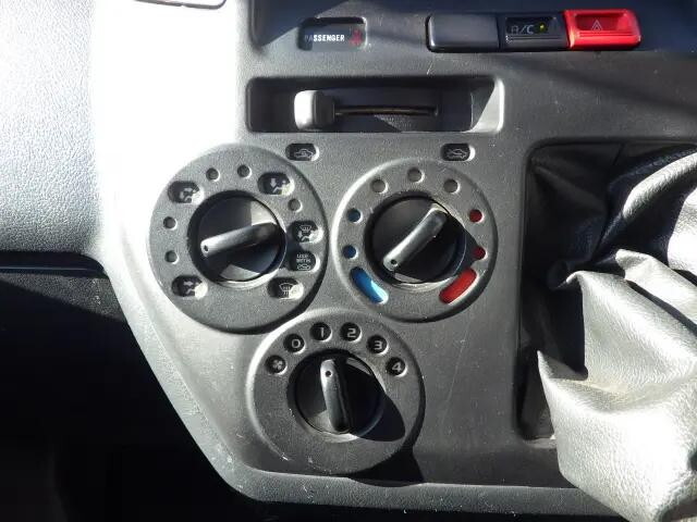 トヨタタウンエース平ボディ小型（2t・3t）[写真11]