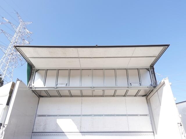 三菱ふそうファイターアルミウイング中型（4t）[写真15]