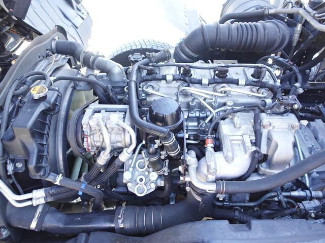 三菱ふそうファイターアルミウイング中型（4t）[写真16]