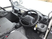 トヨタダイナアルミバン小型（2t・3t）[写真08]