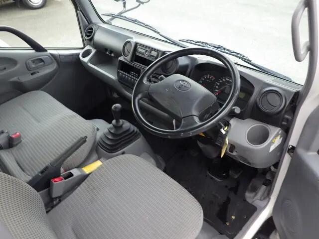 トヨタダイナ平ボディ小型（2t・3t）[写真06]