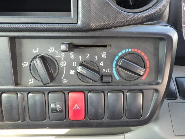 トヨタダイナ平ボディ小型（2t・3t）[写真10]