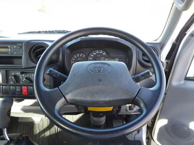 トヨタダイナ平ボディ小型（2t・3t）[写真14]