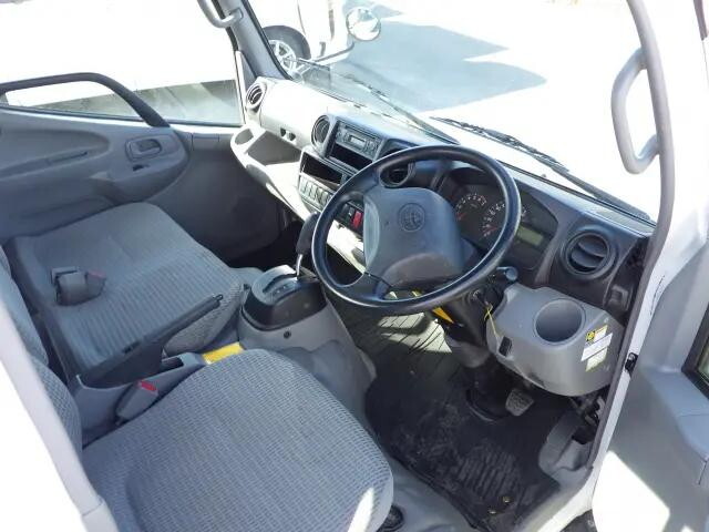 トヨタダイナ平ボディ小型（2t・3t）[写真06]