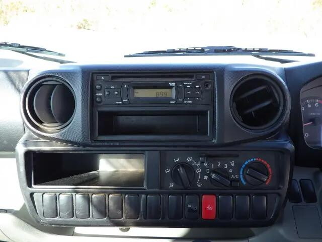 トヨタダイナ平ボディ小型（2t・3t）[写真08]