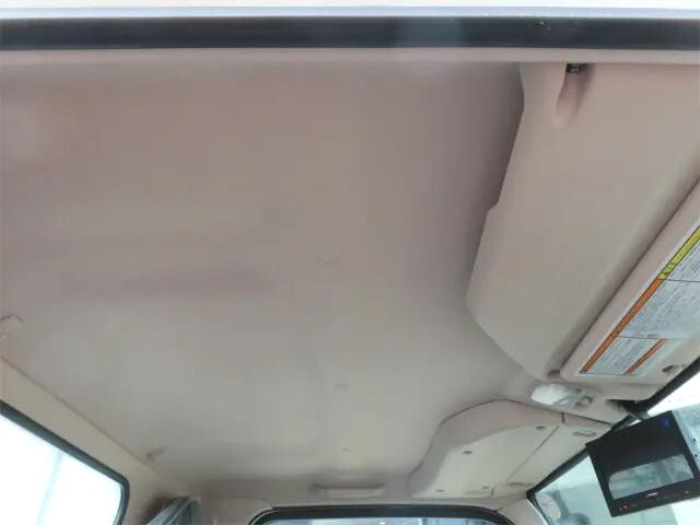 三菱ふそうキャンター平ボディ小型（2t・3t）[写真18]