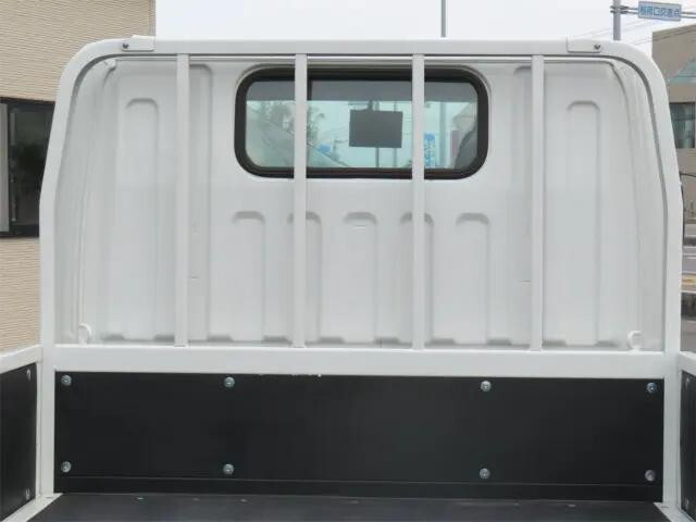 三菱ふそうキャンター平ボディ小型（2t・3t）[写真21]