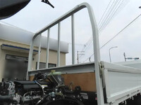 三菱ふそうキャンター平ボディ小型（2t・3t）[写真27]