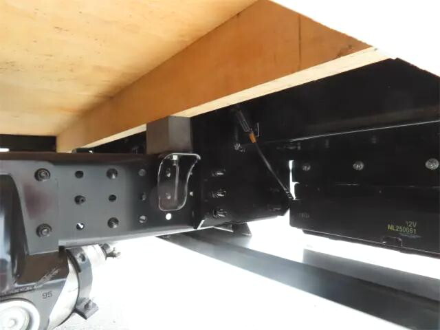 三菱ふそうキャンター平ボディ小型（2t・3t）[写真34]