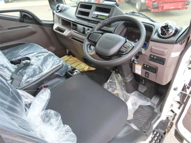 三菱ふそうキャンター平ボディ小型（2t・3t）[写真08]