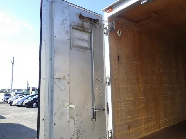 トヨタダイナアルミバン小型（2t・3t）[写真23]