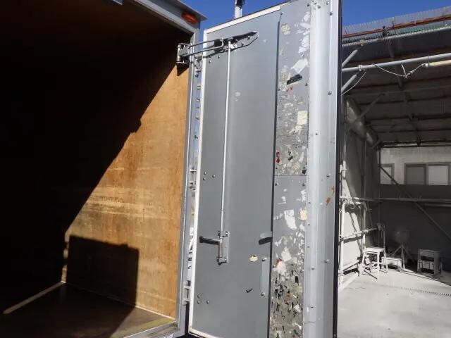 トヨタダイナアルミバン小型（2t・3t）[写真24]