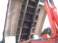 UDトラックスクオンダンプ大型（10t）[写真11]