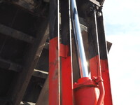 UDトラックスクオンダンプ大型（10t）[写真12]