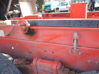 UDトラックスクオンダンプ大型（10t）[写真14]