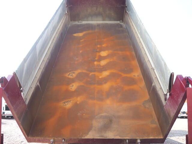 UDトラックスクオンダンプ大型（10t）[写真17]