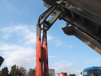 UDトラックスクオンダンプ大型（10t）[写真20]