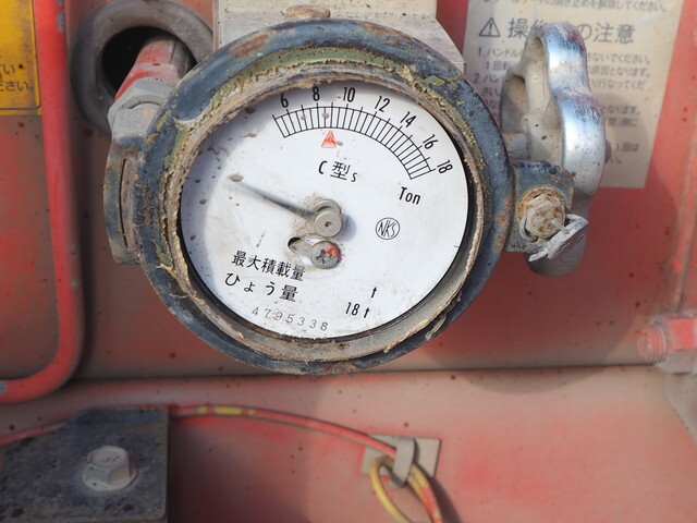 UDトラックスクオンダンプ大型（10t）[写真21]