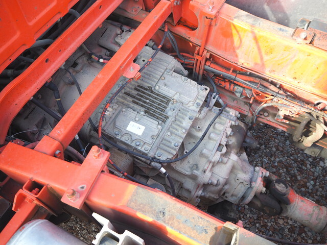 UDトラックスクオンダンプ大型（10t）[写真23]