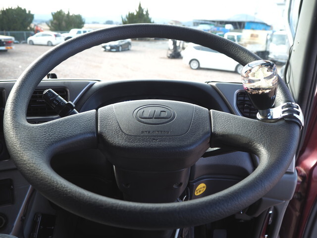 UDトラックスクオンダンプ大型（10t）[写真40]