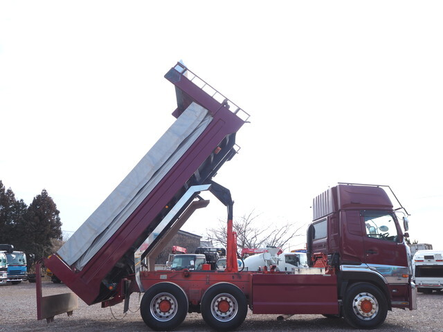 UDトラックスクオンダンプ大型（10t）[写真08]