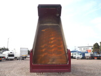 UDトラックスクオンダンプ大型（10t）[写真10]