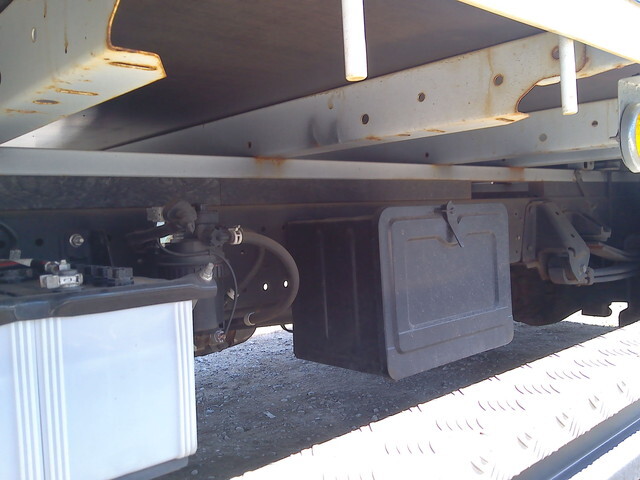 日野デュトロ平ボディ小型（2t・3t）[写真11]