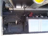 日野デュトロ平ボディ小型（2t・3t）[写真13]