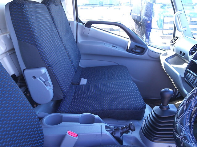 日野デュトロ平ボディ小型（2t・3t）[写真26]