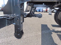 いすゞフォワードコンテナ専用車中型（4t）[写真12]