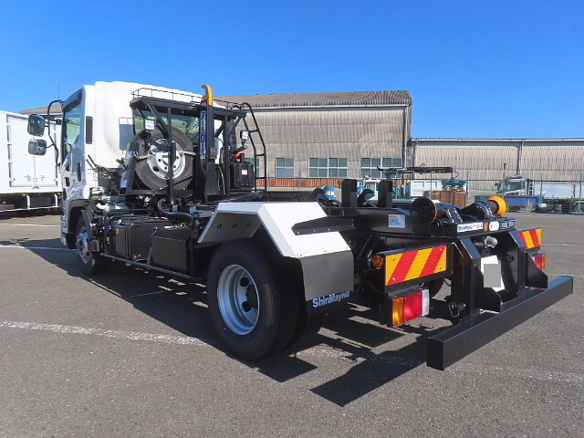 いすゞフォワードコンテナ専用車中型（4t）[写真05]