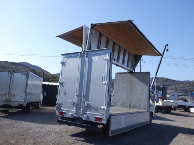 日野デュトロアルミウイング小型（2t・3t）[写真02]