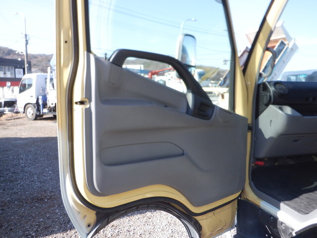 日野デュトロアルミウイング小型（2t・3t）[写真25]